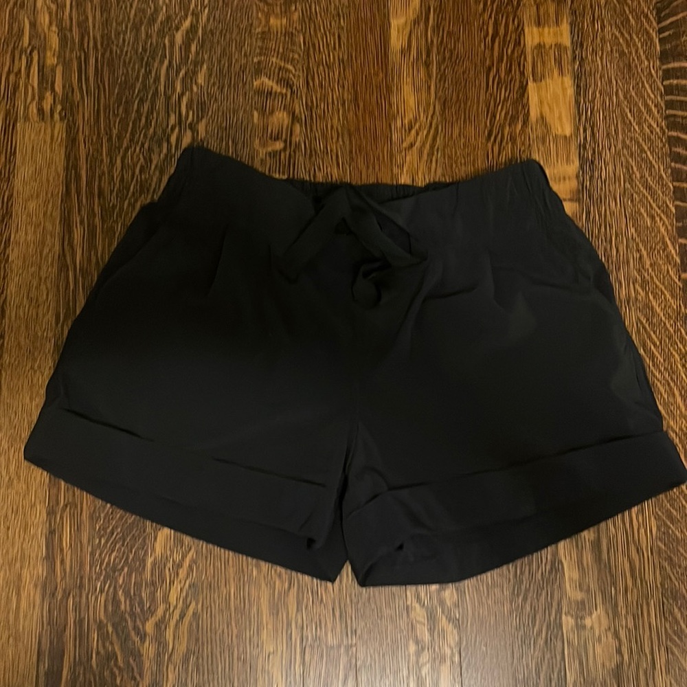 Lululemon black shorts size 4